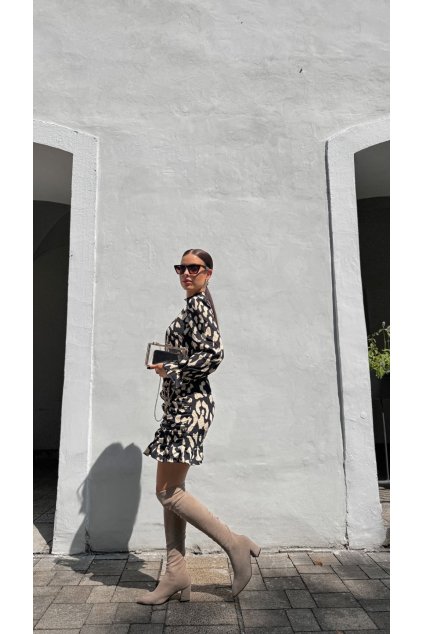 A6C7D6CB CBE9 45AC A97B 4D25727F692F