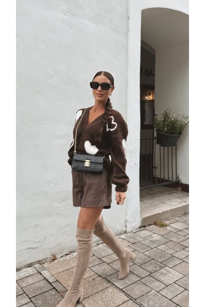 894D6500 86EE 44E5 9FE2 E93A0CA222E6