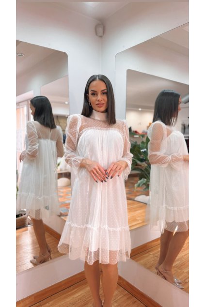 CCA8758D 8520 4BFE A7DB B283341CCD2C