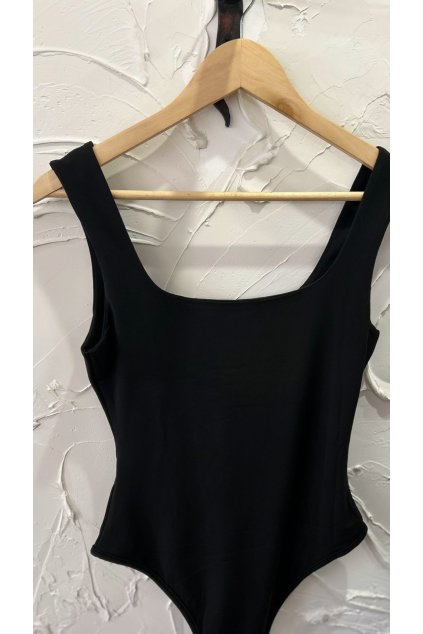 EFA0D143 AA29 47D4 973E A7FB00E5B4D0