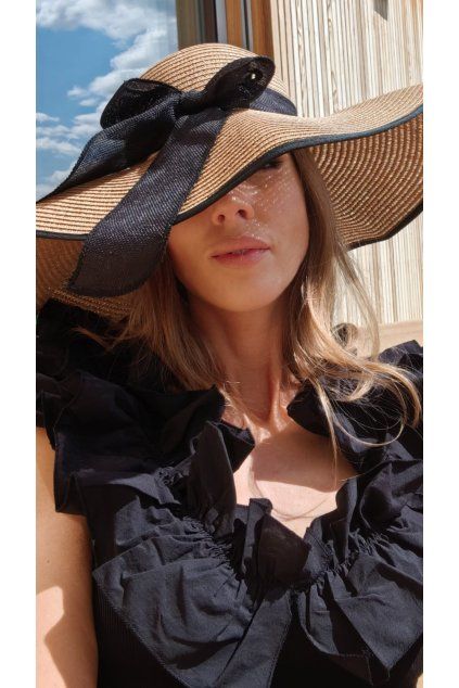 92ECA035 72D1 4393 AC97 8583CBB38E43