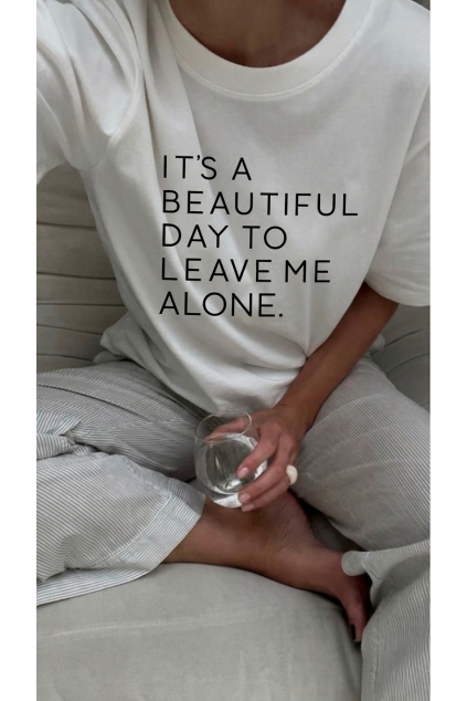 Tričko Leave me alone