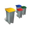 Plastové odpadkové koše s barevnými víky (žluté, modré, červené, zelené), objem 80 litrů