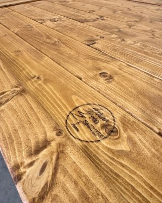 ✨ Detail, na kterém si dáváme záležet 🤍 Každá klec, která od nás odjede, prochází rukama přímo v naší dílně 🌲 A právě ty...