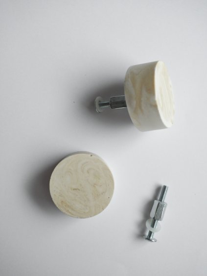 BAC85727 D90F 45DA 97B6 E06037D126D2