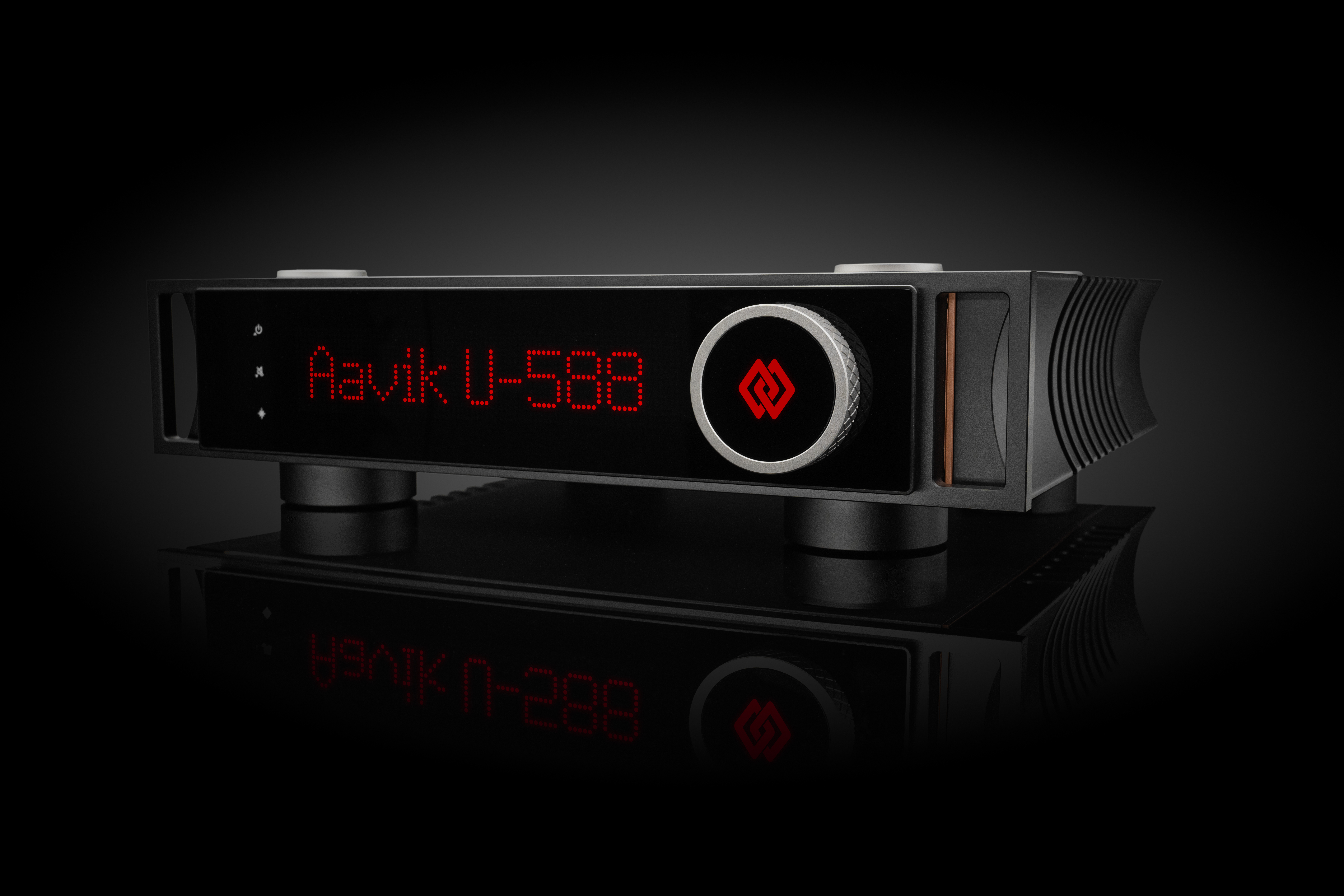 U588_FrontSkewed_Wide_DBG