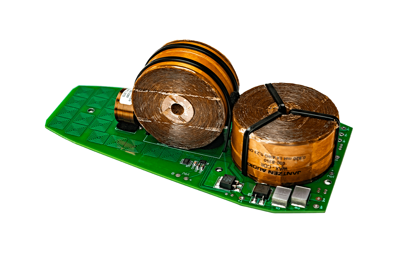 M1Crossover-1440x900-technology-min