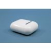 Sluchátka Apple AirPods (2019) (MV7N2ZM/A) bílá  ..Použito ..Sluchátka vyčištěná ..Vevnitř pouzdra známky opotřebení ..Oděrky na pouzdře ..Záruka 12 měsíců