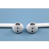 Sluchátka Apple AirPods (2019) (MV7N2ZM/A) bílá  ..Použito ..Sluchátka vyčištěná ..Vevnitř pouzdra známky opotřebení ..Oděrky na pouzdře ..Záruka 12 měsíců