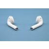Sluchátka Apple AirPods (2019) (MV7N2ZM/A) bílá  ..Použito - Vráceno ..Vevnitř pouzdra známky opotřebení  ..Oděrky na pouzdře ..Záruka 12 měsíců