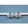 Sluchátka Apple AirPods (2019) (MV7N2ZM/A) bílá  ..Odzkoušeno - Vráceno ..Oděrky na pouzdře ..Záruka 12 měsíců