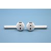 Sluchátka Apple AirPods (2019) (MV7N2ZM/A) bílá  ..Použito - sluchátka vyčištěny ..Vevnitř pouzdra známky opotřebení ..Oděrky na pouzdře ..Záruka 12 měsíců