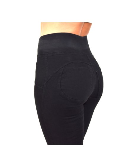 cierne jeans DPU