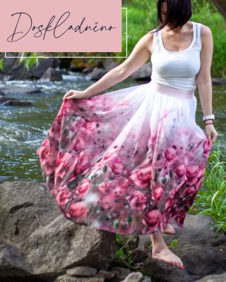 Šifonová sukně je víla mezi našimi sukněmi 🥰 A vy v ní budete vílou taky! Třeba v této Máky v západu slunce, která je opět...