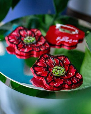 🌸 Proč je právě vlčí mák symbolem Dne válečných veteránů? Vlčí máky vyrůstaly na místech nejtvrdších bitev 1. světové...