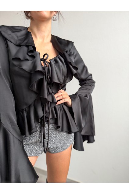 Čierny top s viazaním 4138