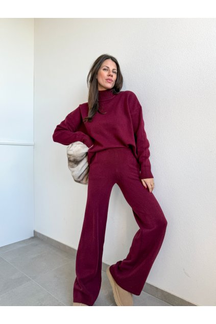 Pletená súprava s rolákom Bordo 3574