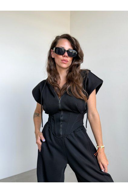 Extravagantná čierna  teplákovka  3616