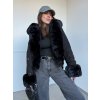 Čierna  bunda s mohutnou kožušinou 4639