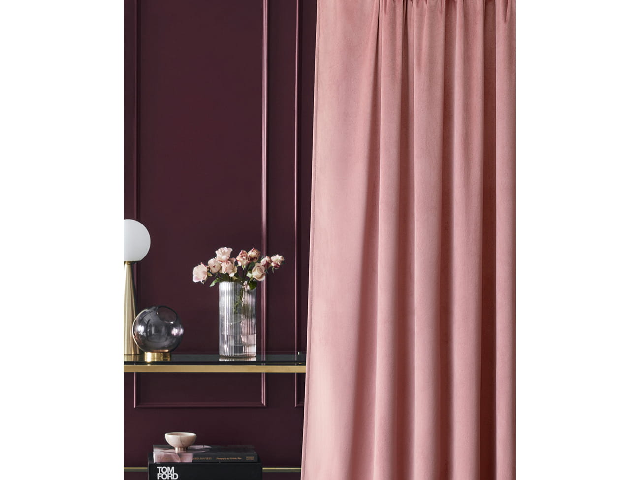 Room99 Hotový záves na páske CHARMY Jednofarebný Velúrový Zatemňovací Farba: Ružová, Veľkosť: 140 x 260 cm