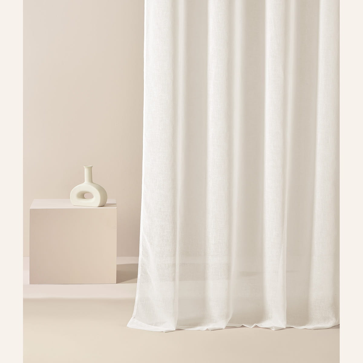 Room99 Záclona na páske Sensia Jednofarebná Farba: Krémová, Veľkosť: 140 x 250 cm