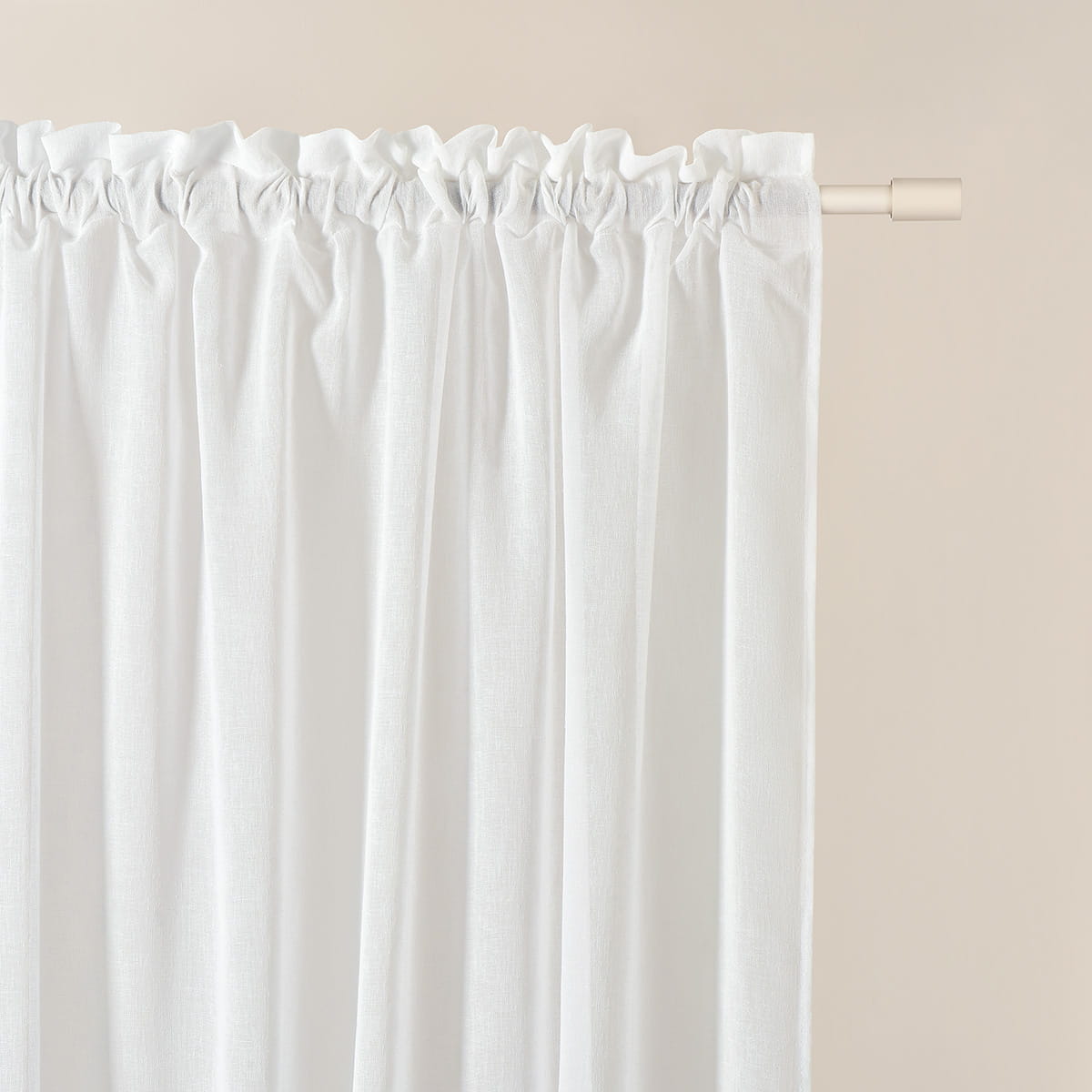 Room99 Záclona na páske Sensia Jednofarebná Farba: Biela, Veľkosť: 140 x 240 cm
