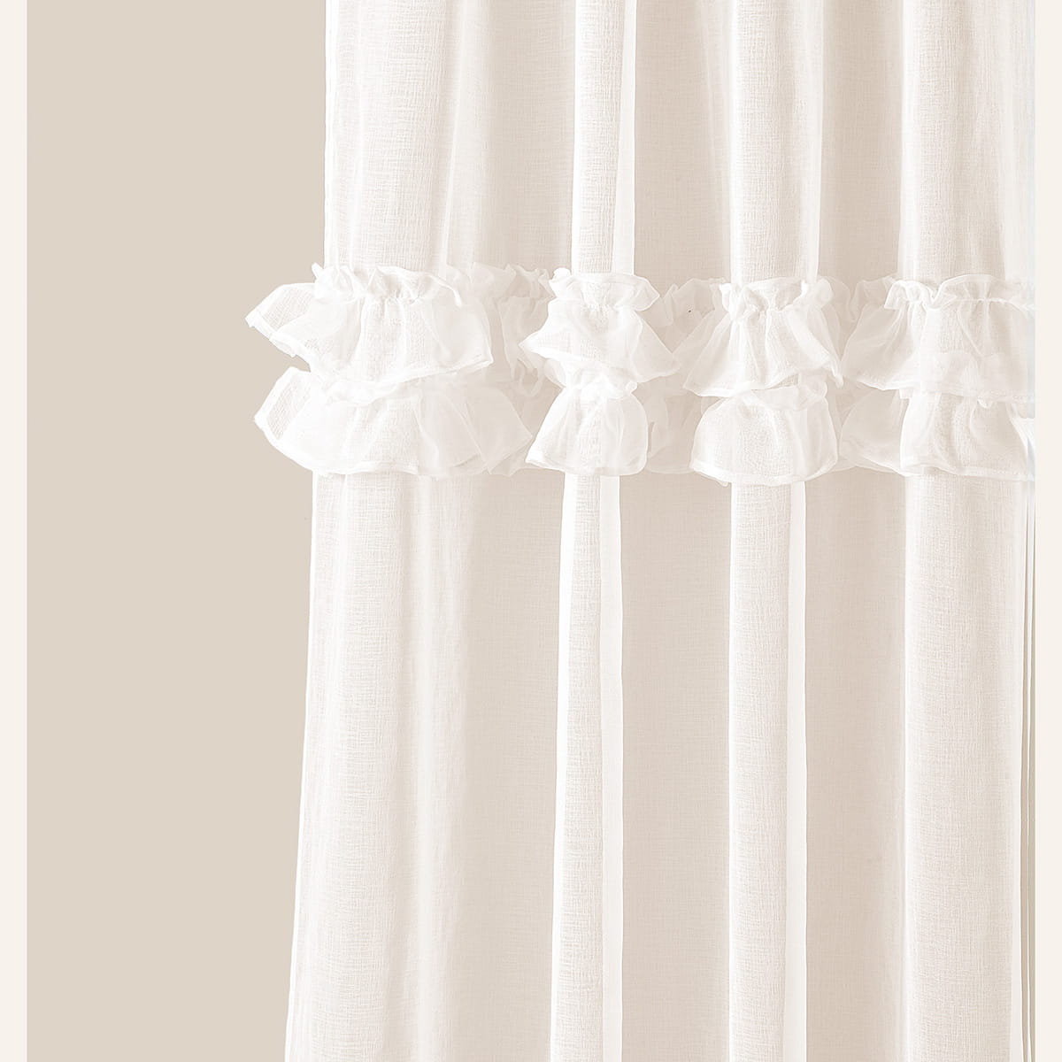 Room99 Záclona na krúžkoch Frilla s volánikmi Jednofarebná Farba: Krémová, Veľkosť: 140 x 260 cm