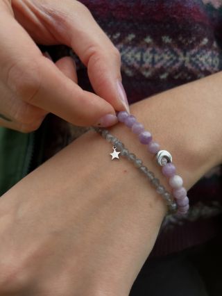 Kdybych byla jednou postavou z Velké arkány, byla bych Poustevník. Pod kápí bych nosila taneční šaty — a na své putování...