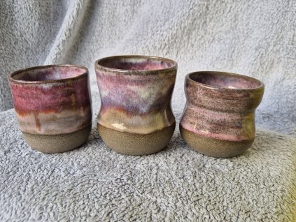 Kalíšek nebo vázička Sany