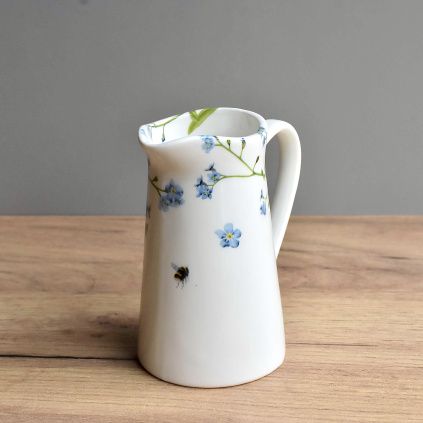 Porcelánová konvička na mléko  - Pomněnky