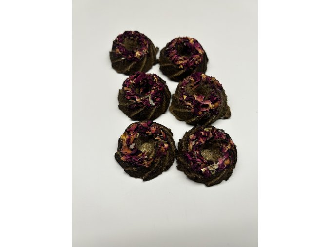 Heubrötchen mit Rosen