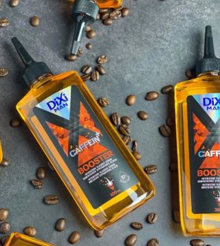 ⚡Prečo muži milujú kofeín vo vlasovej starostlivosti? ☕💪 Kofeín nie je len ranný rituál — je to aj jeden z najúčinnejších...