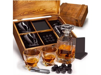 Karafa na whisky s pohármi v darčekovej sade