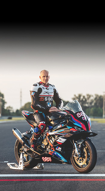 Výroba motocyklových kombinéz