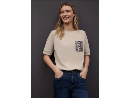 ezgif 779b01d032d3c547