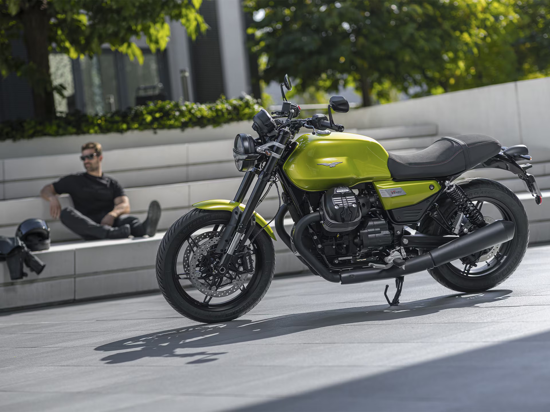 Předváděcí motocykly za skvělé ceny a nové barvy Vespa