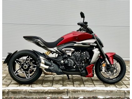 Ducati XDiavel V4