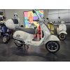 VESPA GTS 300 Yacht