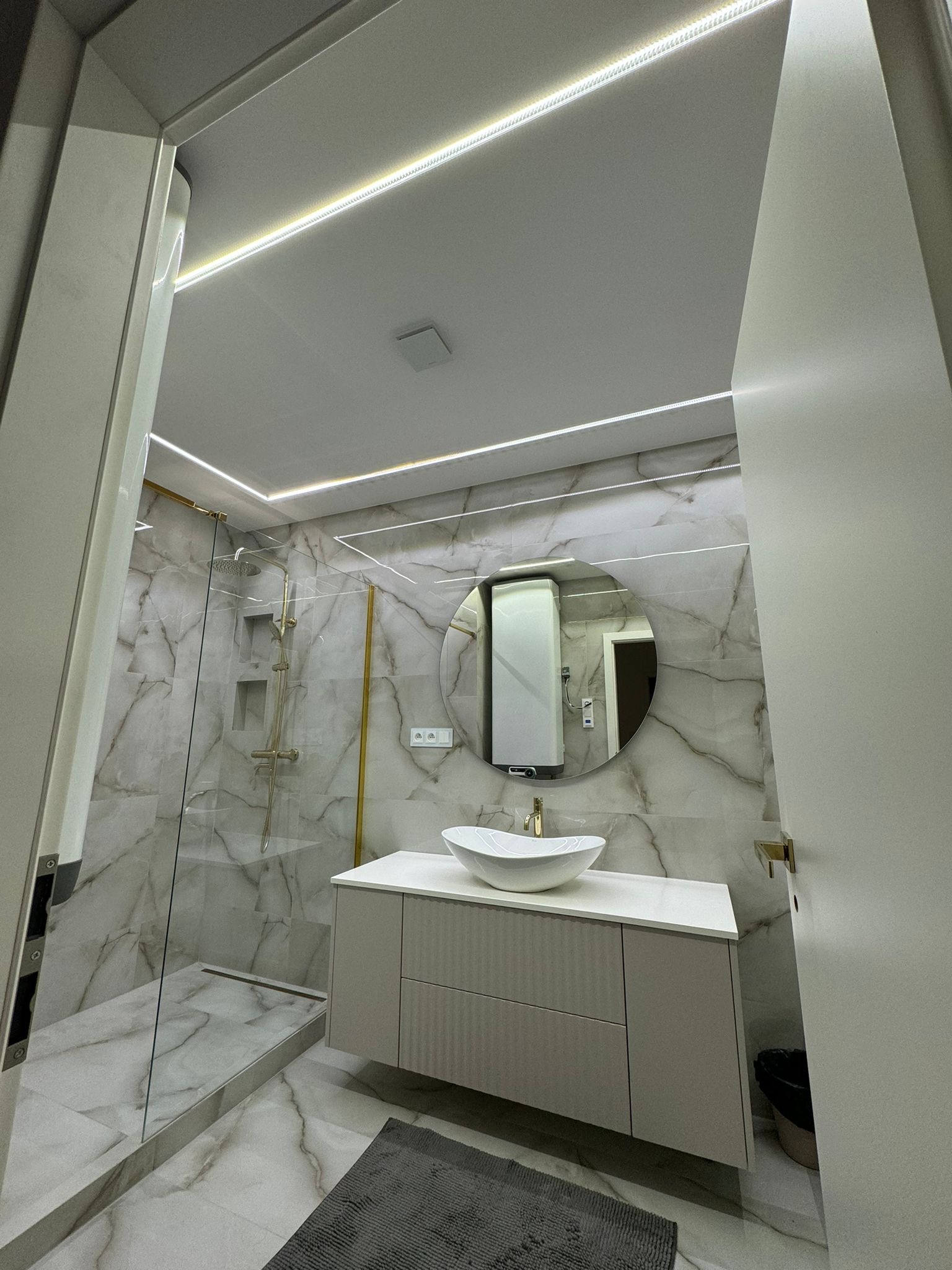 e2b5aa9f-c79f-4612-9bc8-bdce87f4b0c8