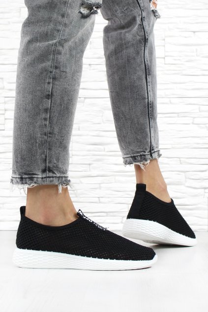NB262P 1 BLACK Děrované tenisky (1)