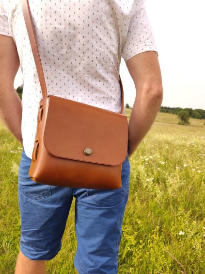 ručně vyrobený kožený messenger dobag loxx