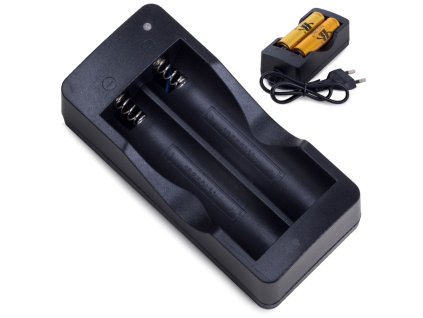 cze pl Dualni nabijecka bateriovych clanku 18650 220 1