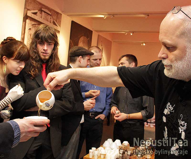 caje_ a_byliny_z_Indociny