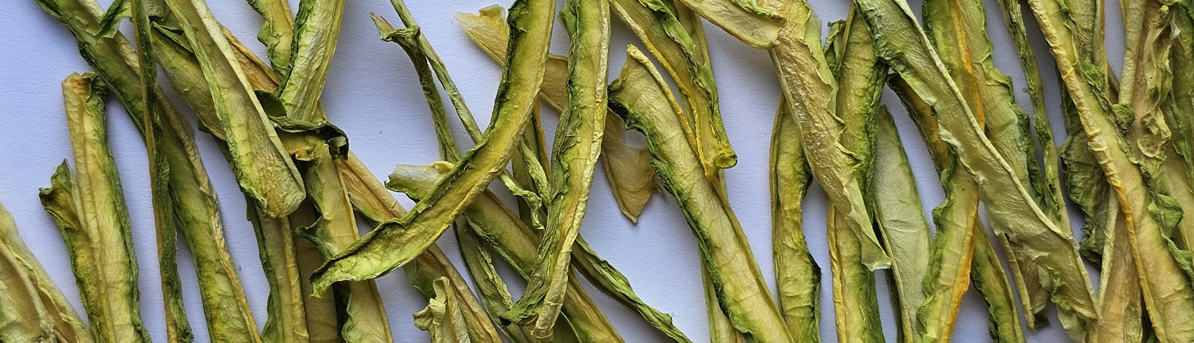 BitterMelonTea.cz_tycky_prouzky_03