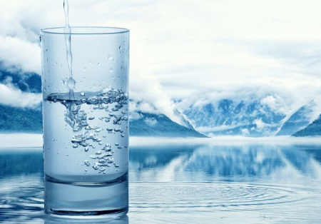 Prémiové minerálne vody: Viac než len hydratácia