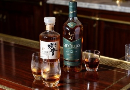 Japonská whisky vs. škótska single malt: Čo dostanete za každé euro?