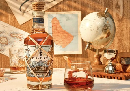 Prečo sa rum Plantation premenoval na Planteray? Kompletný sprievodca portfóliom a recenzie kľúčových fliaš