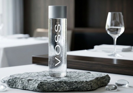 Voss: Viac než len voda. Príbeh nórskej čistoty, ktorá dobyla svet módy a gastronómie