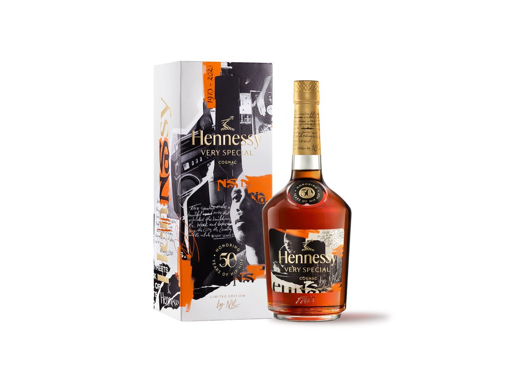 HENNESSY VS LIMITED EDITION BY NAS FOR HH50 BOTTLE + GB 3I4 LEFT HIGH RES low.width 640x prop