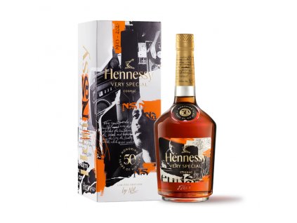 HENNESSY VS LIMITED EDITION BY NAS FOR HH50 BOTTLE + GB 3I4 LEFT HIGH RES low.width 640x prop